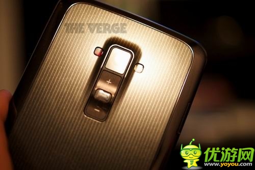 LG曲面智能機(jī)G Flex 真機(jī)上手照曝光