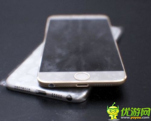蘋(píng)果大屏?xí)r代到來(lái) iPhone6真機(jī)外殼諜照首曝