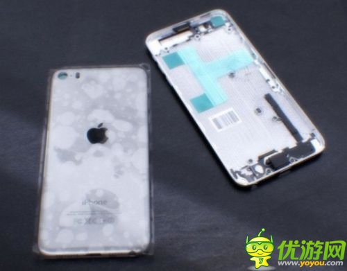 蘋(píng)果大屏?xí)r代到來(lái) iPhone6真機(jī)外殼諜照首曝