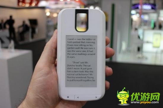 雙屏幕：神器手機殼為你手機多加一個屏幕