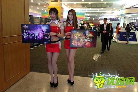 奶茶妹妹助陣《神域之光》 TFC展臺(tái)持續(xù)火爆