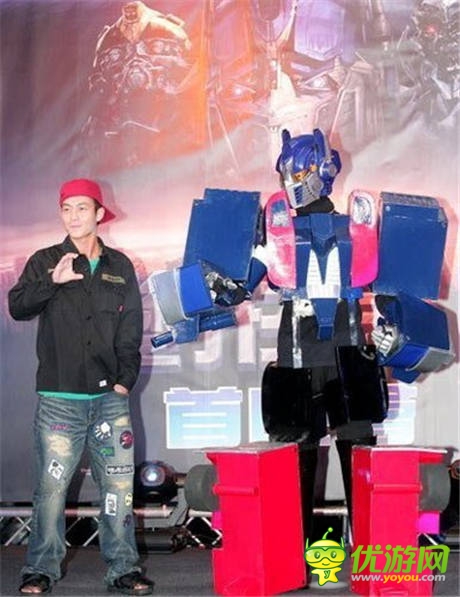 細(xì)數(shù)娛樂圈中的那些《變形金剛》真愛粉