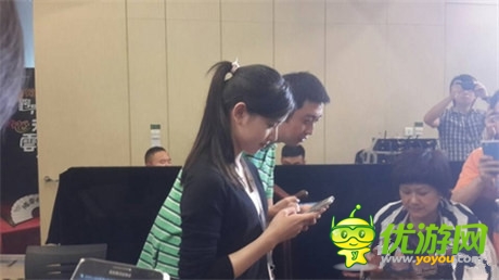 “奶茶妹妹”微軟首秀：變身智能聊天機器人產(chǎn)品經(jīng)理