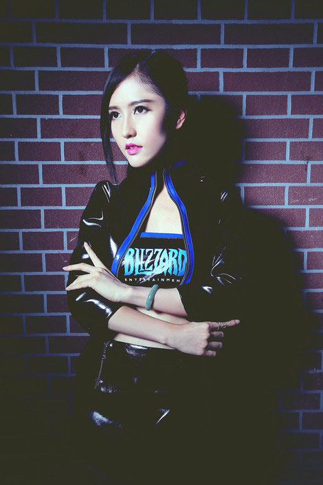 暴雪展臺showgirl