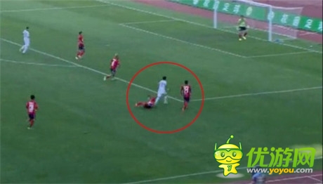 球迷調(diào)侃：花150看中超?不如玩《冠軍11人》