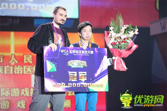 爐石長假回顧：兩選手攬萬元獎金 武漢玩家自發(fā)聚會