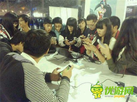 指尖競(jìng)技風(fēng)暴來襲《指尖刀塔》首次亮相NEST