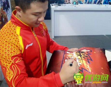 指尖競(jìng)技風(fēng)暴來襲《指尖刀塔》首次亮相NEST