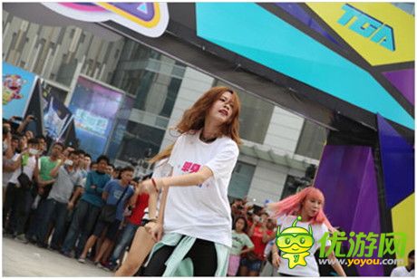 從消遣到競(jìng)技 移動(dòng)游戲以“快樂(lè)”打造新型全民休閑文化