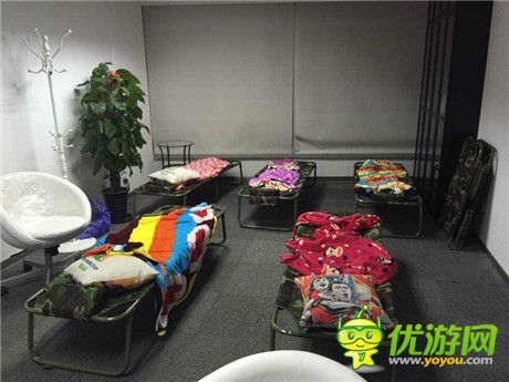 巔峰3D卡牌手游《變身吧主公》11:00不刪檔豪禮測試