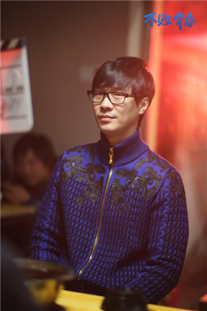 唐家三少加盟微電影《不敗戰(zhàn)神》手游明日震撼公測