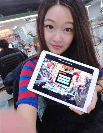 Angel honey大秀美顏《守護(hù)之光》全是美女你還不玩?